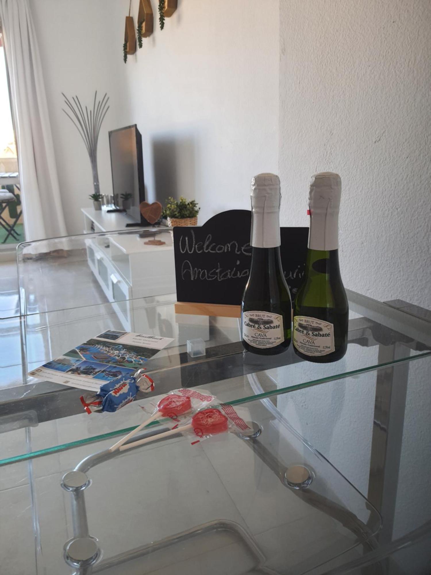 Appartment Totally Upgraded At Benal Beach Benalmádena Kültér fotó